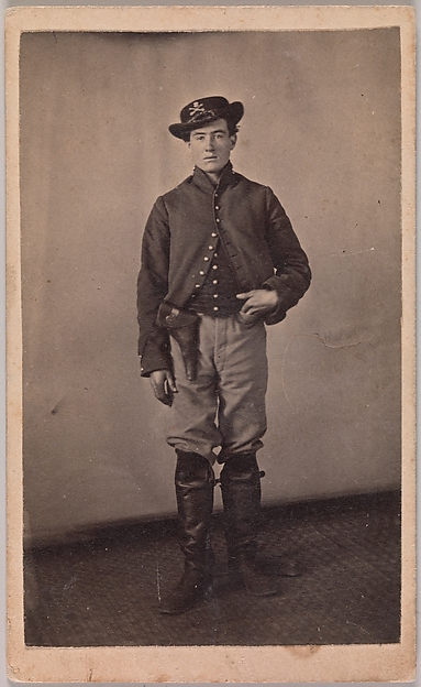 [Union Cavalry Soldier with Pistol in Holster] — Tappin's Photograph Art Gallery