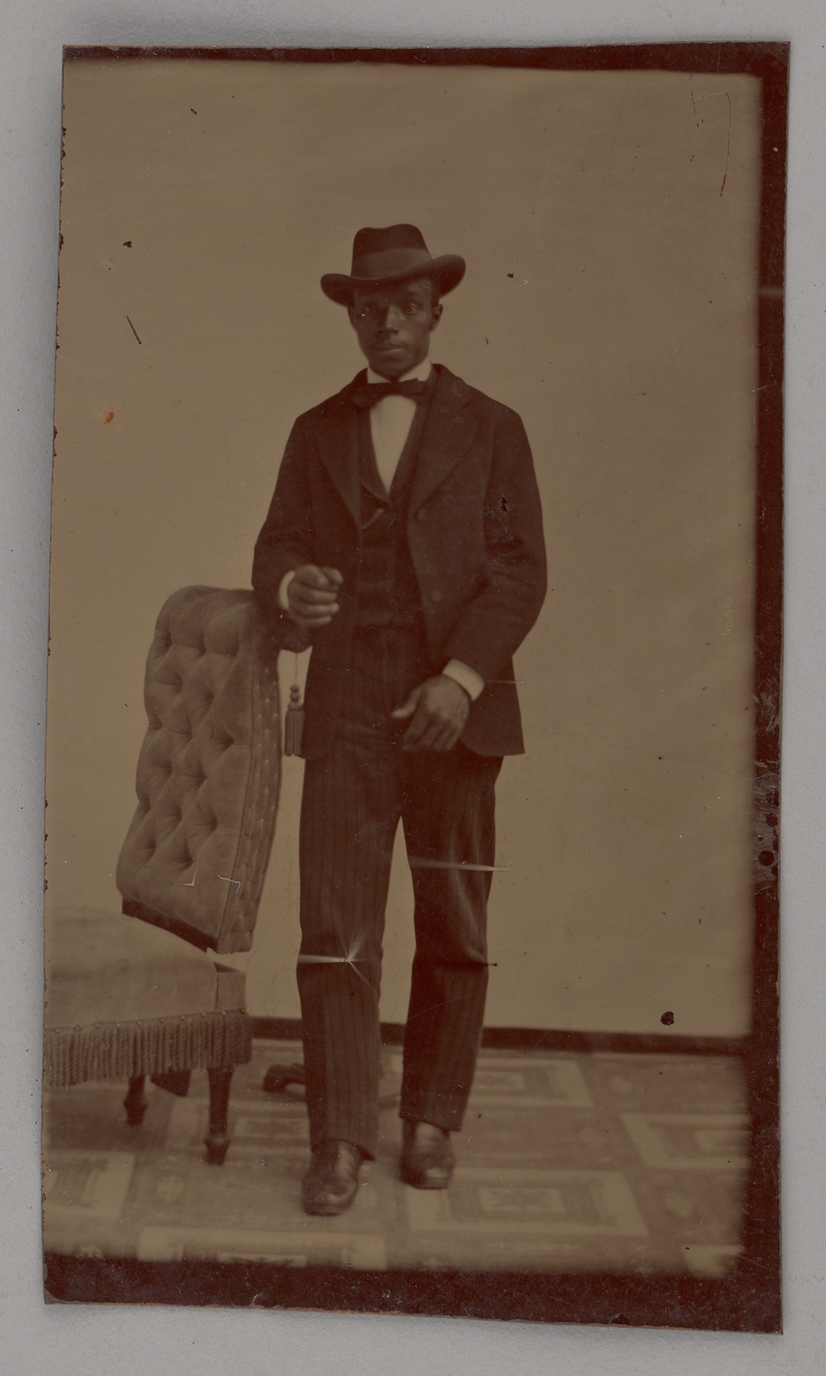 Untitled (Portrait of a Standing Man) — Unbekannter Künstler