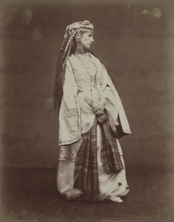Sarah Bernhardt in "Zaire" by Voltaire — Étienne Carjat