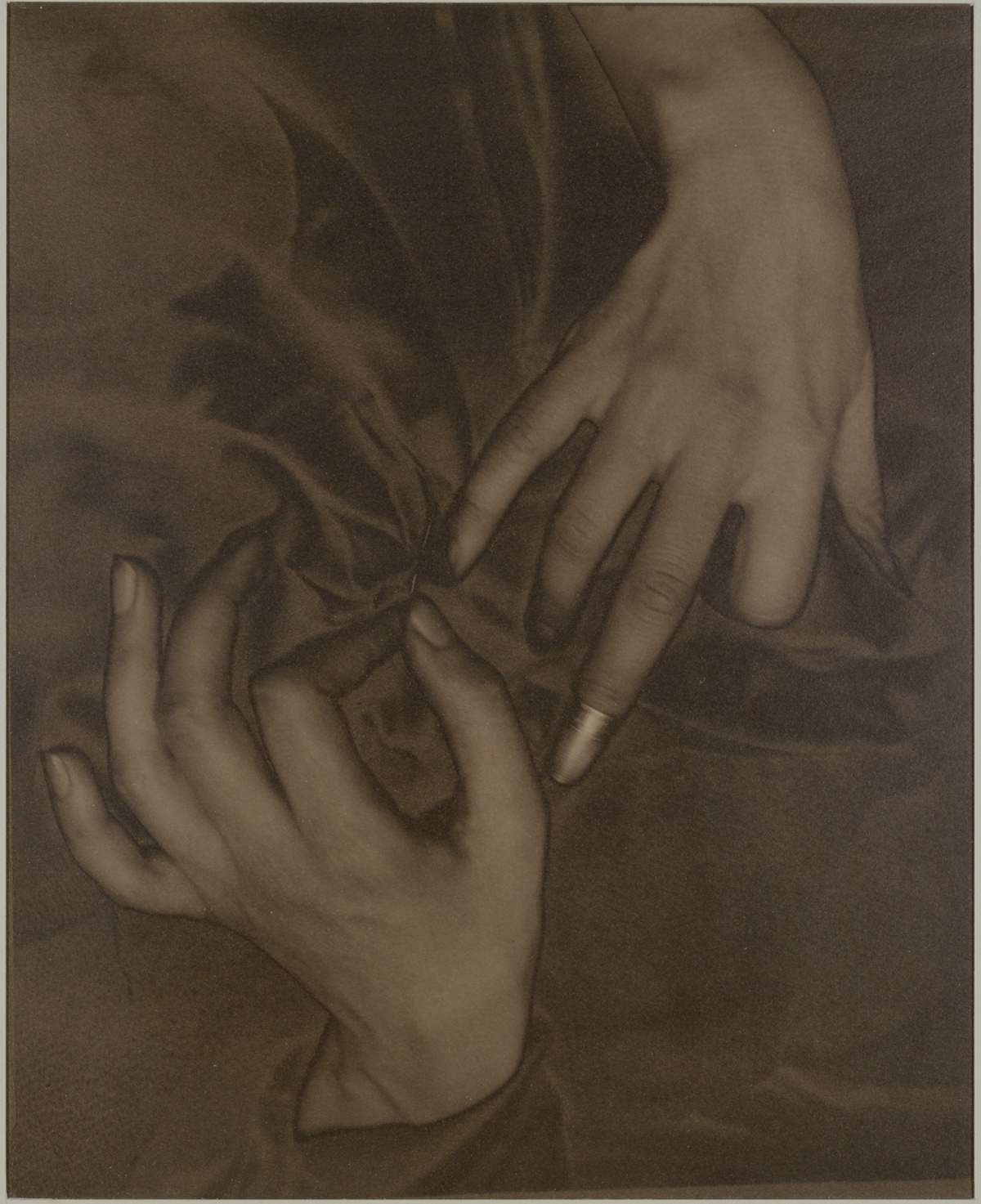 Georgia O'Keeffe—Hands and Thimble — Alfred Stieglitz