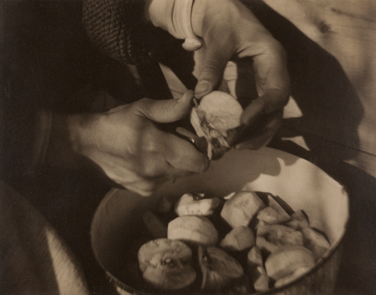 Georgia O'Keeffe—Hands — Alfred Stieglitz